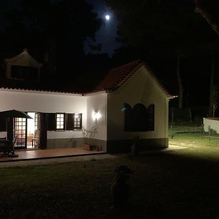 Moradia No Pinhal Com Piscina - Espaco E Privacidade Para As Suas Ferias! Sintra Exterior photo